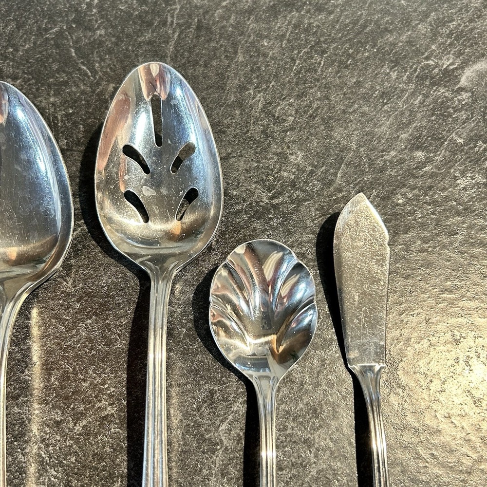Vtg Reed & Barton Sarajevo Flatware 86 Pc, 8 Person Service, Hostess & Extras - Picture 15 of 16
